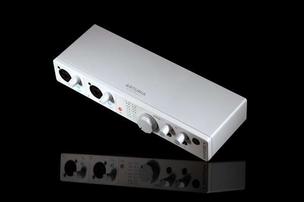 Arturia Mini Fuse 4, White, USB-C 4 In / 4 Out Recording Interface w/ Midi